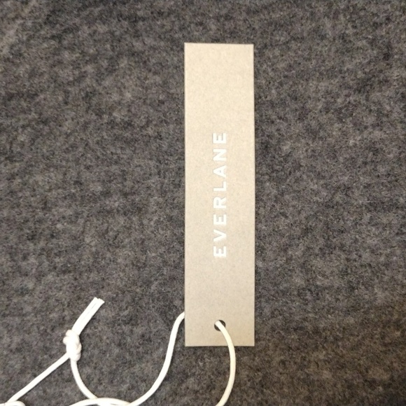 Everlane The Cozy-Stretch Tank Top made with Yak Hair - Picture 7 of 7